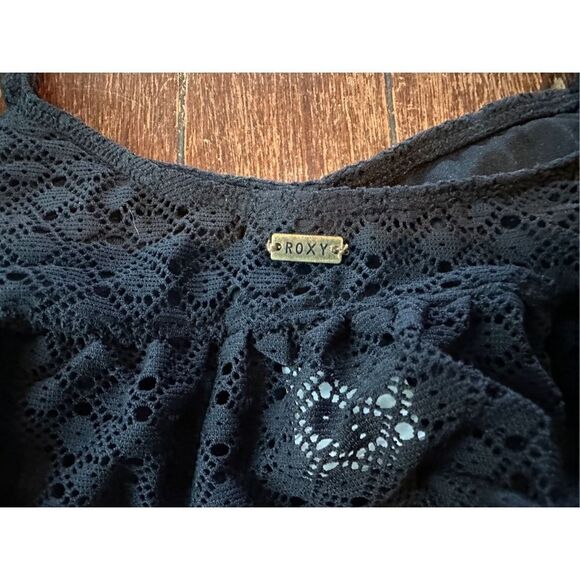 Roxy JUNIORS Doted Crochet Flutter Bikini Top - Picture 4 of 7